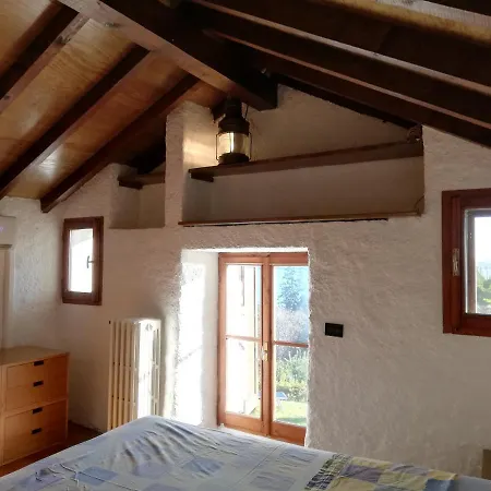 Holiday home Romantica Casetta Nel Con Vista Sul Belgirate